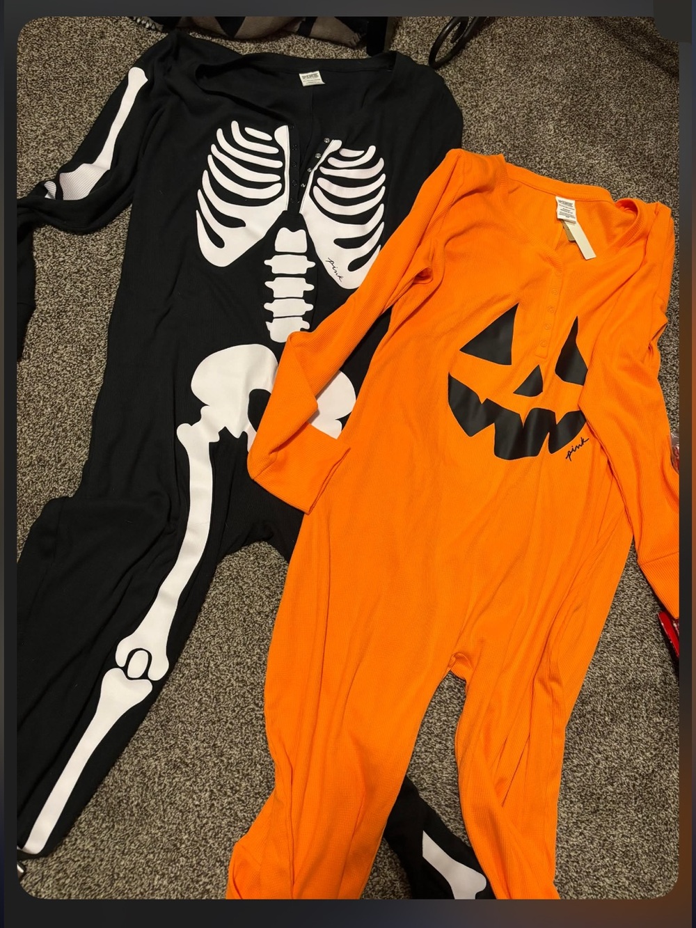 New 2-Victoria’s Secret PINK onesies Halloween women’s size XXL 🎃 💀 🖤